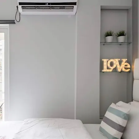 Walk To Markets From A Cozy By Cielo Homes * Athens