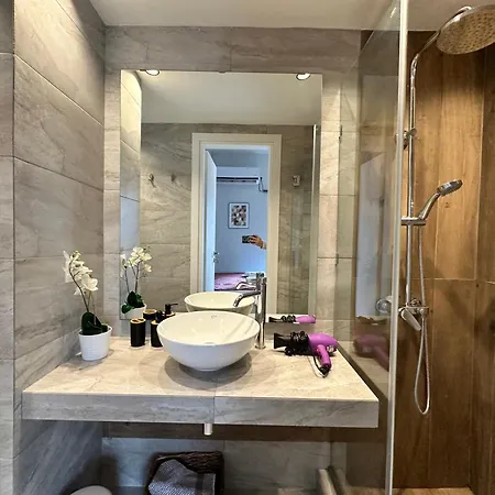 Walk To Markets From A Cozy By Cielo Homes * Athens