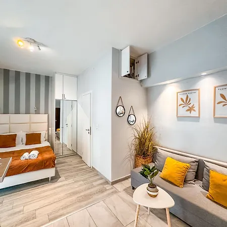 Walk To Markets From A Cozy By Cielo Homes Apartment Athens
