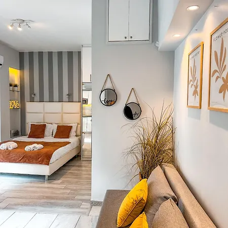 Apartment Walk To Markets From A Cozy By Cielo Homes Athens