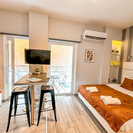 Walk To Markets From A Cozy By Cielo Homes Athens