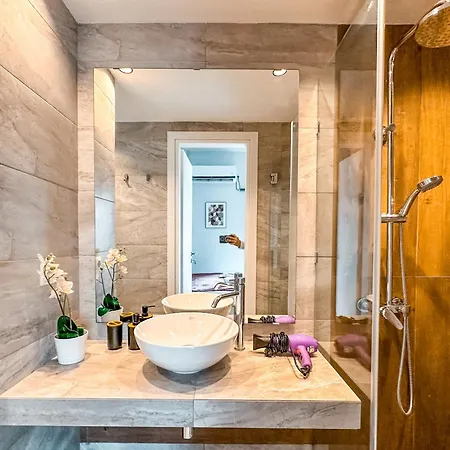 Walk To Markets From A Cozy By Cielo Homes * Athens