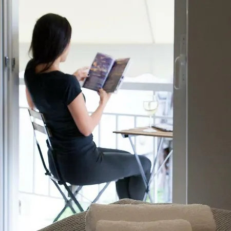 Apartment Walk To Markets From A Cozy By Cielo Homes *
