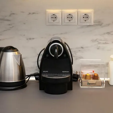 Walk To Markets From A Cozy By Cielo Homes Apartment *