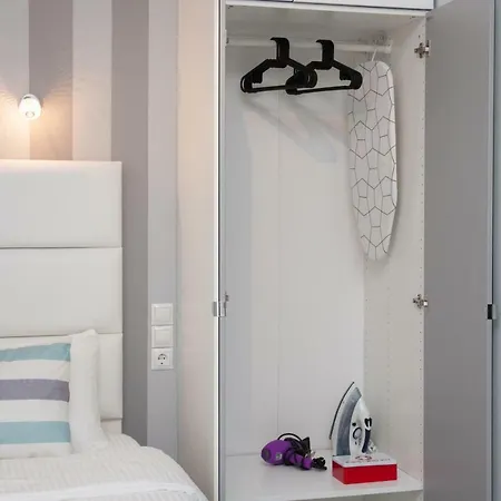 Apartment Walk To Markets From A Cozy By Cielo Homes